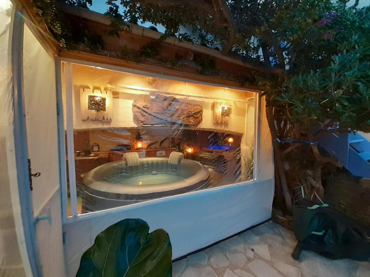 Nouveau ! Chambre D'Hote Insolite Privee " Coeurs De Pirates A Bali En Provence" Spa Sauna Massages Dans Cadre Exotique D'Amenagements Exterieurs D'Exception Ete Comme Hiver Bienvenue !!! Кавалер-сюр-Мер Екстер'єр фото